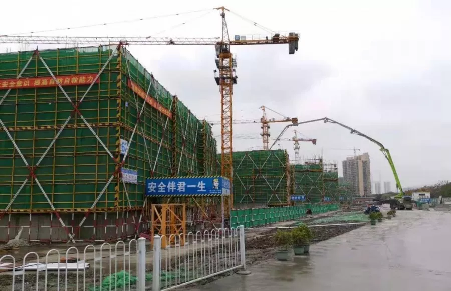市北32號地塊提前完成地下室結(jié)頂！